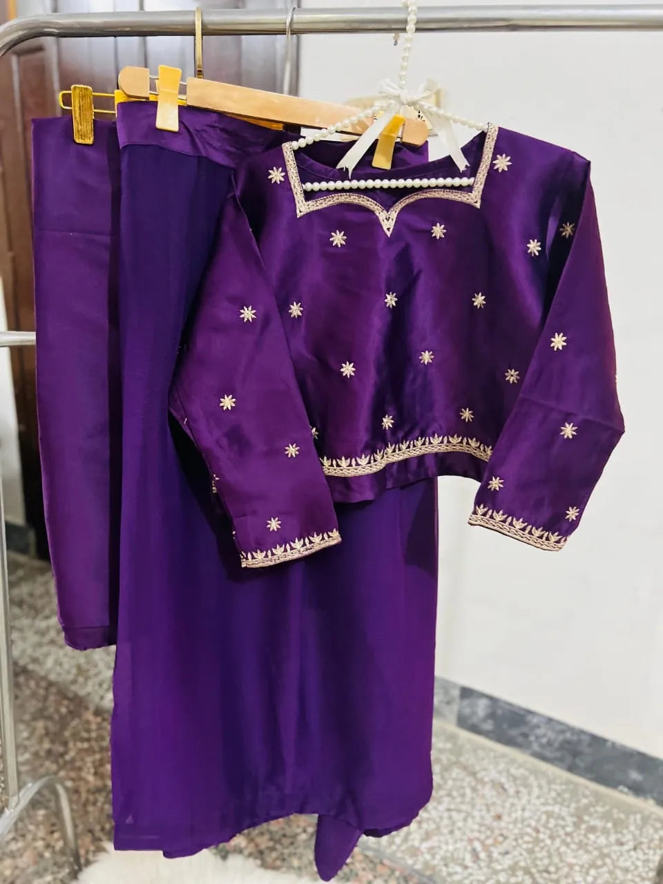 Purple Embroidered Saree Set Size 20 Inch Silk Purple Embroidered Saree Set Size 20 Inch Silk