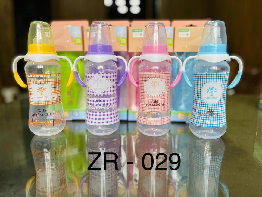 Baby Feeders with Spill-Free Cap & Plaid Design