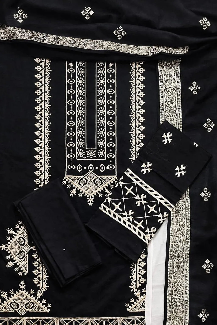 Black Embroidered Pakistani Women's Kurta Set with Dupatta